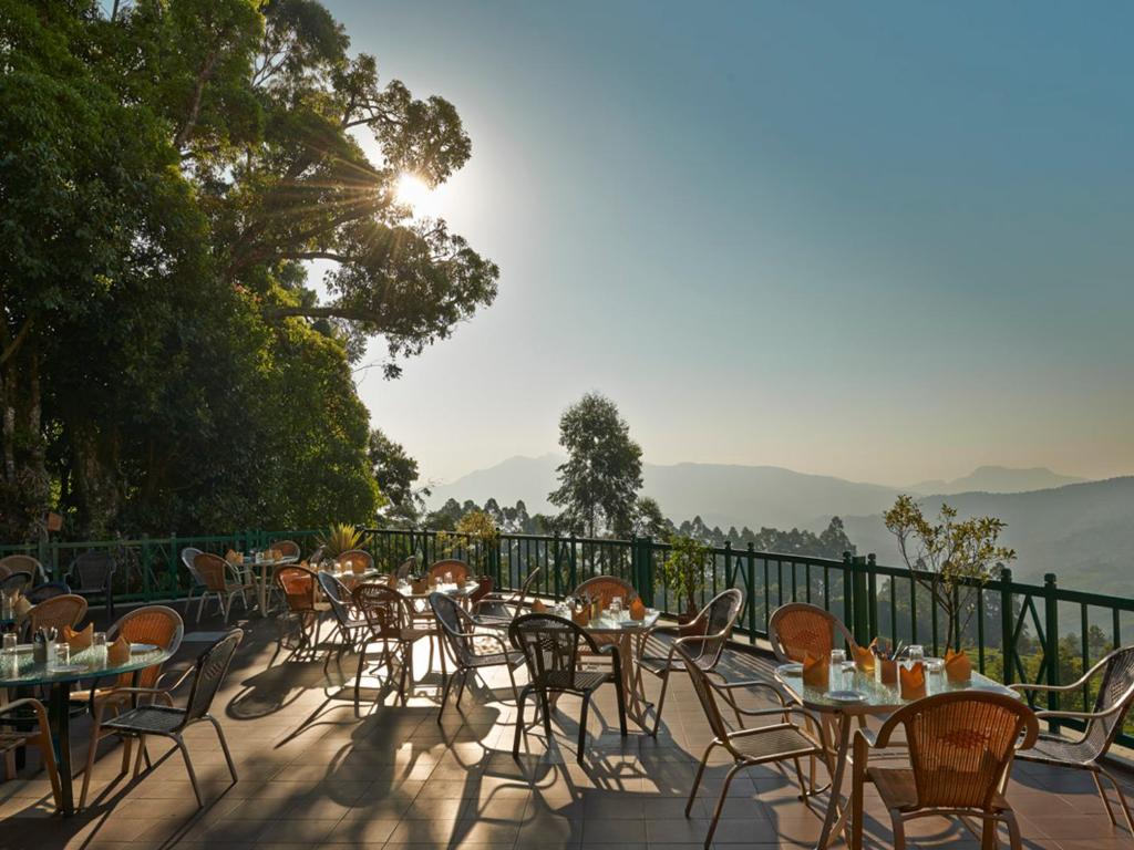 Hotel Club Mahindra Munnar Chinnakanal Exterior foto